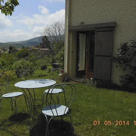 D'hotes La Bichette Bed & Breakfast