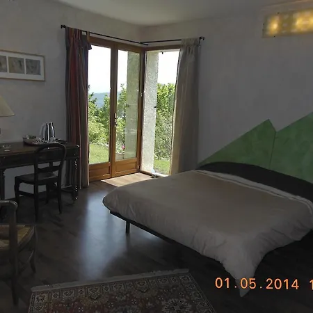 D'hotes La Bichette Bed & Breakfast